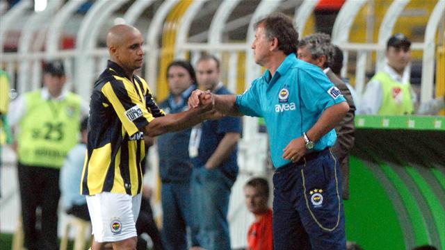 Roberto Carlos: Zico, FIFA başkanlığı için mükemmel aday