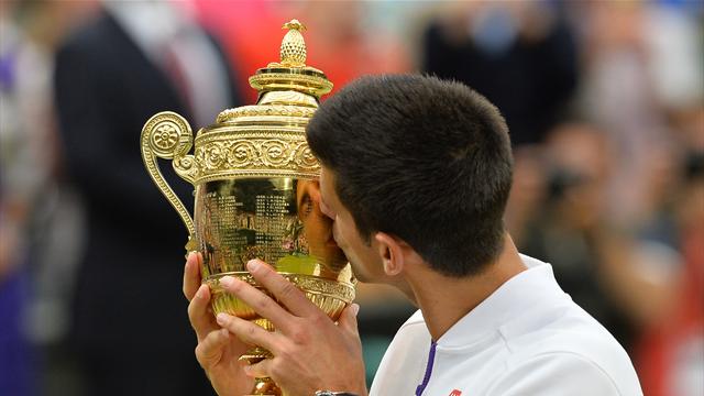 9 titres majeurs et 3 Wimbledon, Djokovic dépasse des géants et en rejoint d'autres