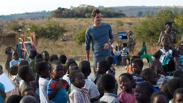 Federer regala sorrisi in Malawi: "I bambini sono il nostro futuro"