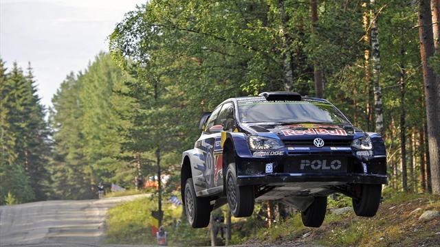 Jari-Matti Latvala holding off Sebastien Ogier in Finland