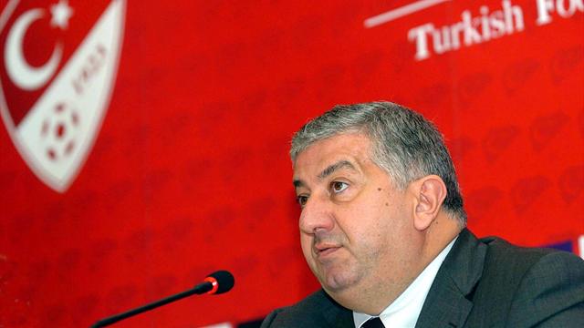 Levent Bıçakcı'ya büyük onur