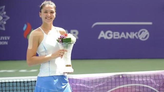 Bakü'de kepenkleri Gasparyan kapattı