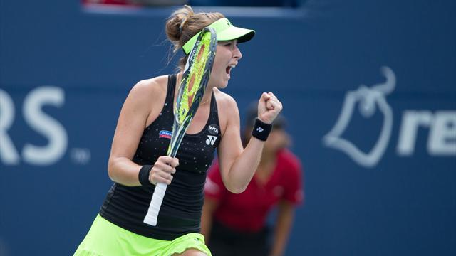 Après Serena Williams, Bencic fait craquer Halep... avant la fin
