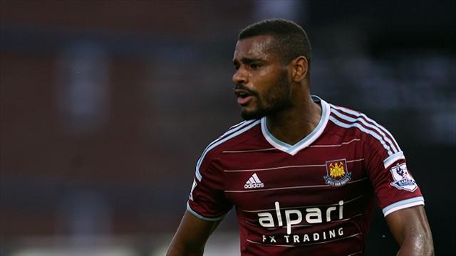 Bury offer chance to Vaz Te