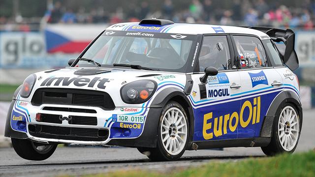 Pech startet mit Sieg in Zlin