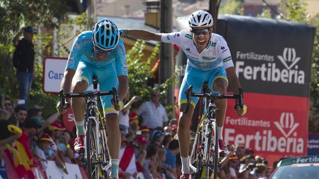 Aru in red after Astana break Dumoulin and Plaza wins stage 20