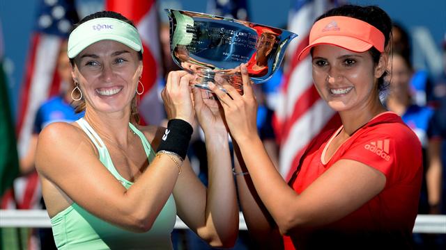Hingis and Mirza claim doubles title