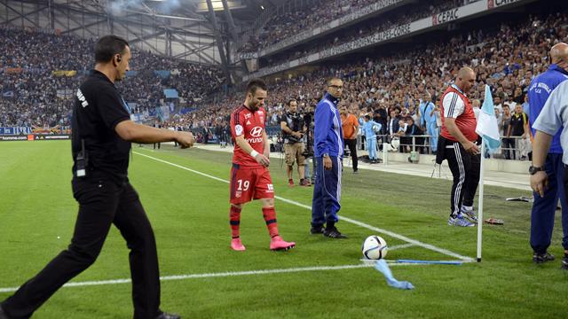 Conspué en tribunes, découpé sur le terrain, Valbuena a répondu avec talent et classe