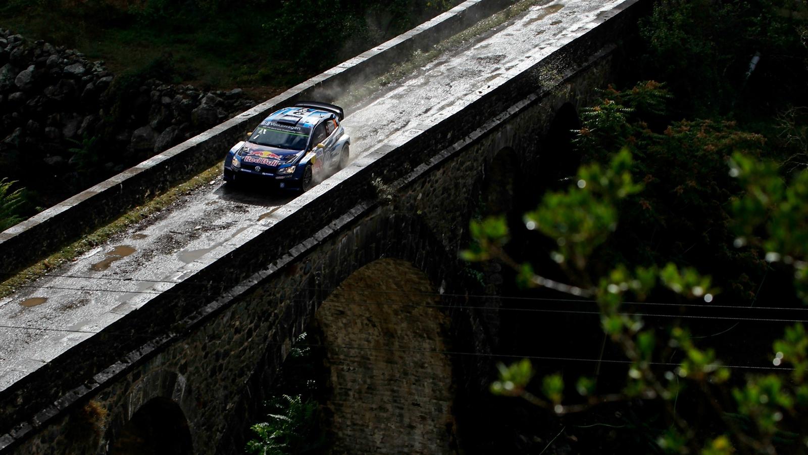 Andreas Mikkelsen Problem Sets Up Australia Thriller Rally