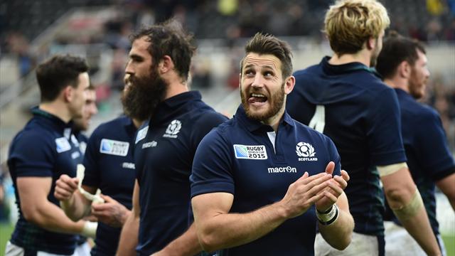 Scotland survive huge Samoa scare to make quarters