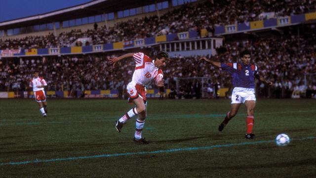 Чемпион Европы-1992 выбежал голым на поле во время матча чемпионата Дании