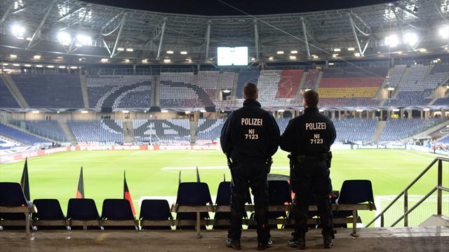 Menace d'explosion à Hanovre, Allemagne - Pays-Bas annulé