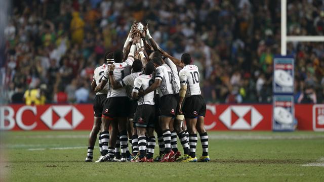 'It was just beautiful' - Fiji's rugby team serve drinks during flight emergency