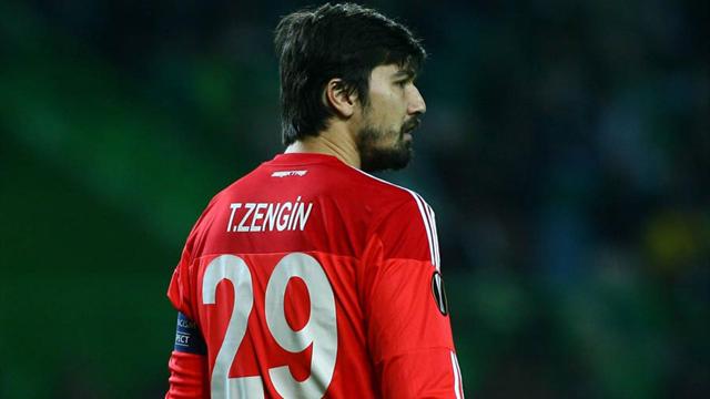 Tolga Zengin 3 yıl daha Beşiktaş'ta