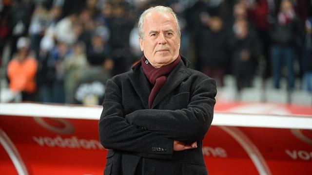Mustafa Denizli 2 golcü birden istiyor