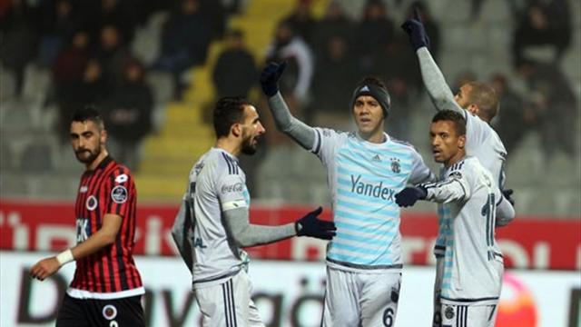 Fenerbahçe Fernandao ile güldü