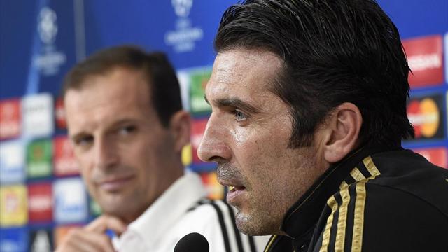 Allegri : "Buffon est le meilleur gardien de tous les temps" Allegri : "Buffon est le meilleur gardien de tous les temps"