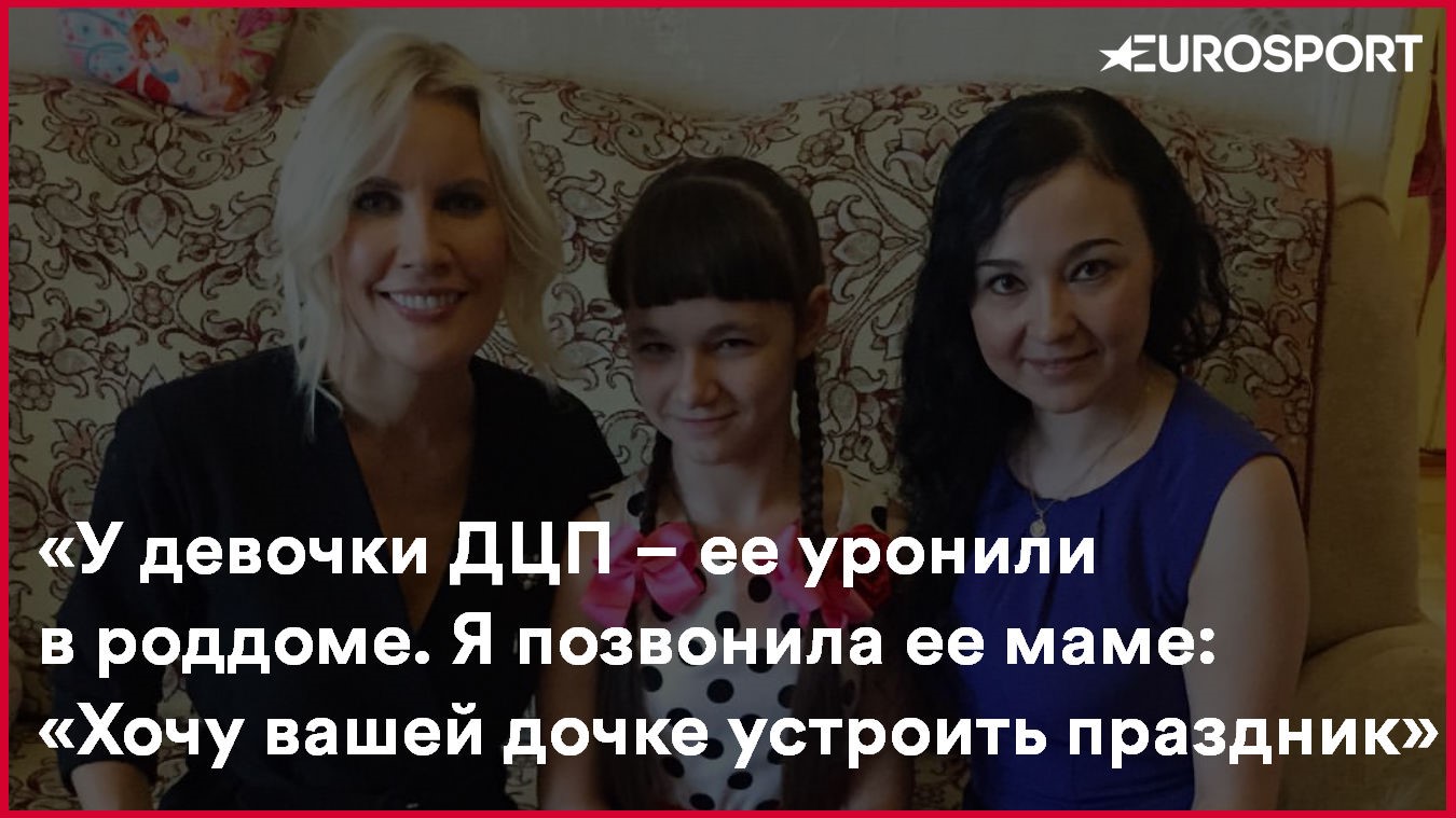kompaniya-zhenshin-pitala-bogatogo-muzhchinu-seksom-velikolepnoe-porno-v-sedane