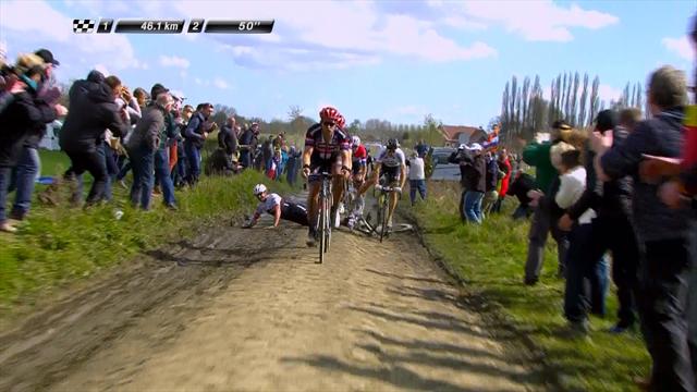 Caída de Cancellara y asombrosa maniobra de Sagan para evitarle Caída de Cancellara y asombrosa maniobra de Sagan para evitarle