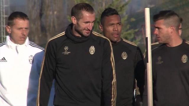 Chiellini out for 3-4 weeks with knee injury Chiellini out for 3-4 weeks with knee injury