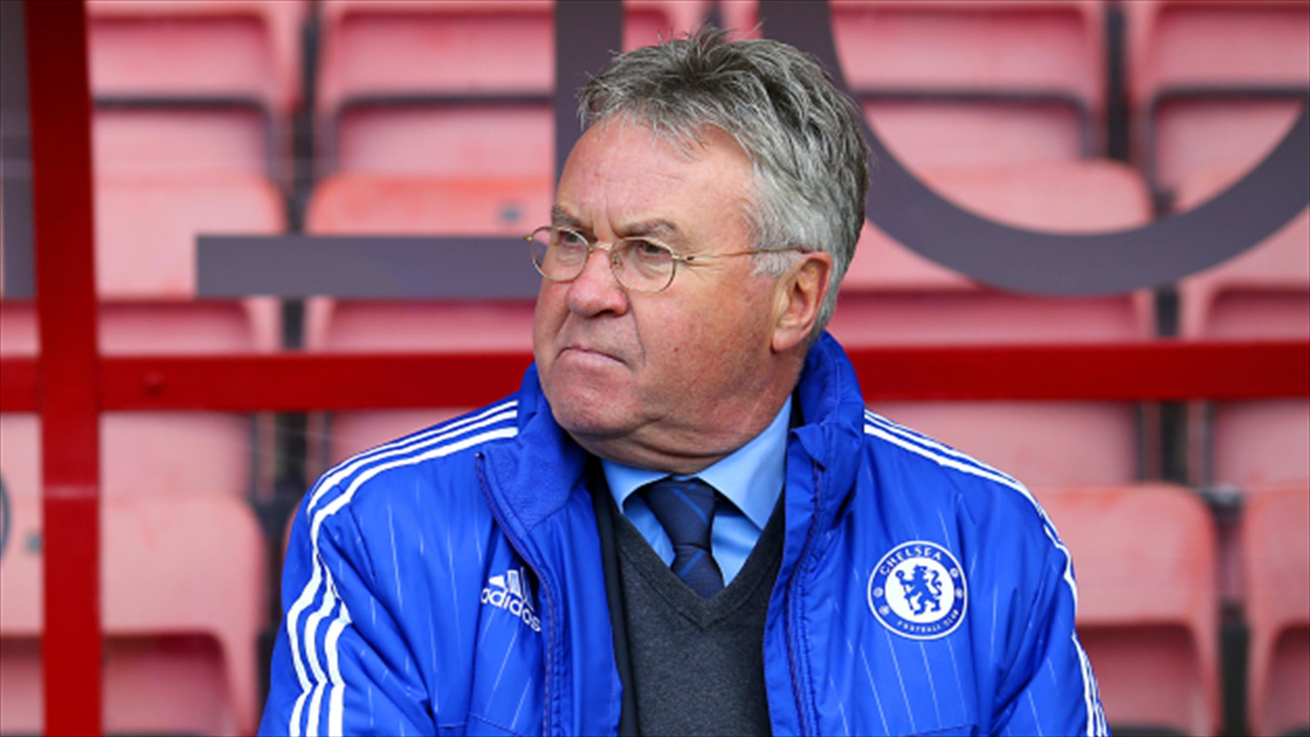 Guus Hiddink Vị Cứu Tinh Trong Những Mùa Giải Khó Khăn Guus Hiddink Vị Cứu Tinh Trong Những Mùa Giải Khó Khăn