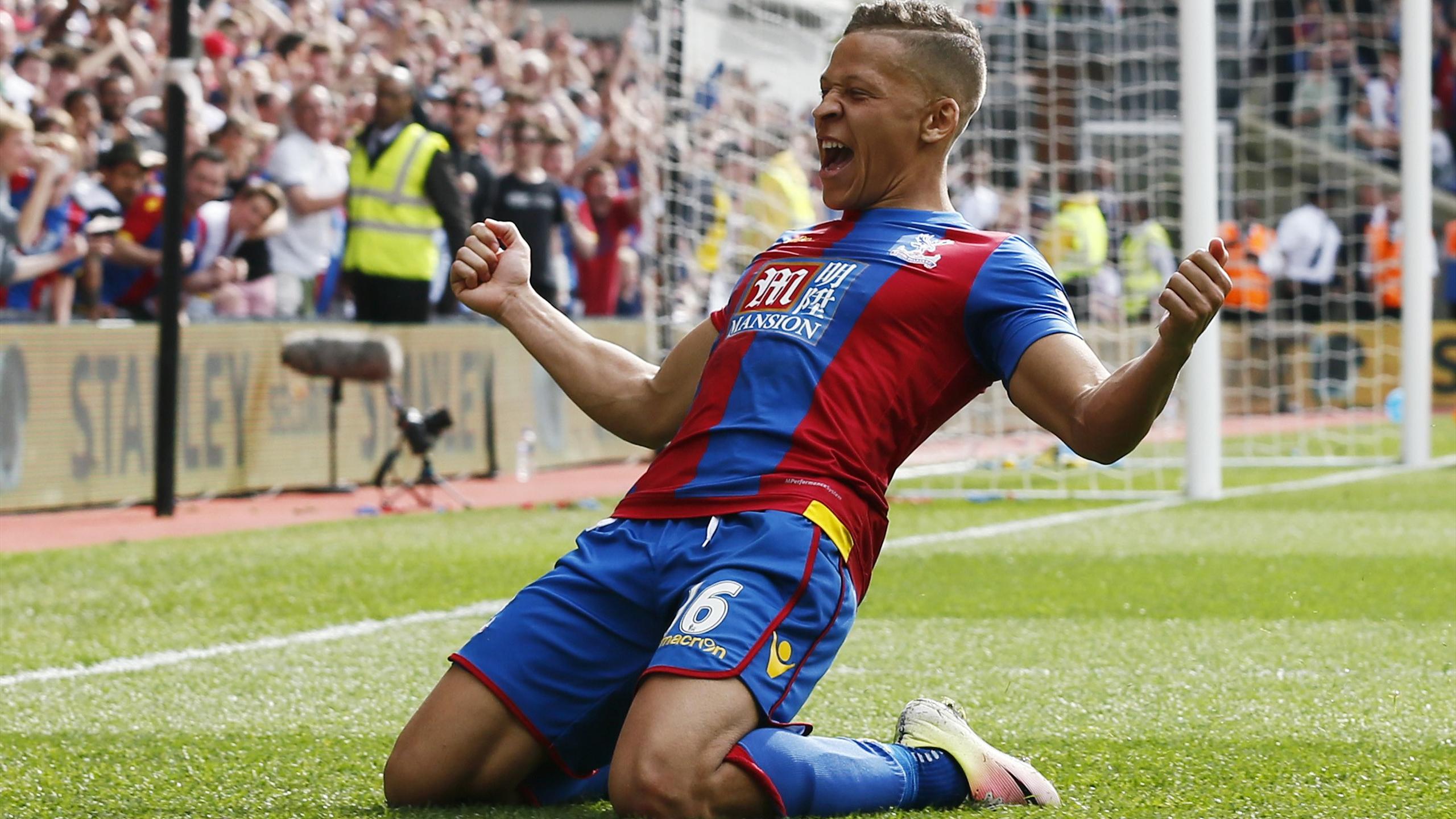 Dwight Gayle scores twice as Crystal Palace beat Stoke to confirm