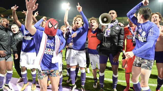 Toulouse se maintient au terme d’un match fou, Reims et le Gazélec relégués en Ligue 2