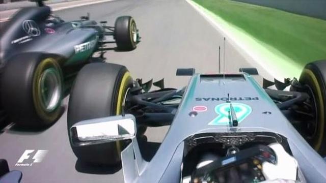 Inicio inesperado en Montmeló: Los dos Mercedes chocan y quedan fuera
