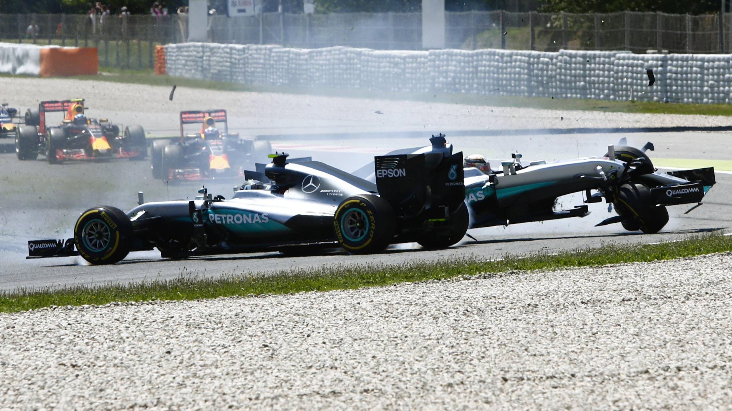 MercedesCrash Diskussionen um Lewis Hamiltons Attacke auf Nico