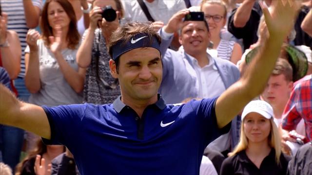 Federer tarihi galibiyetle döndü