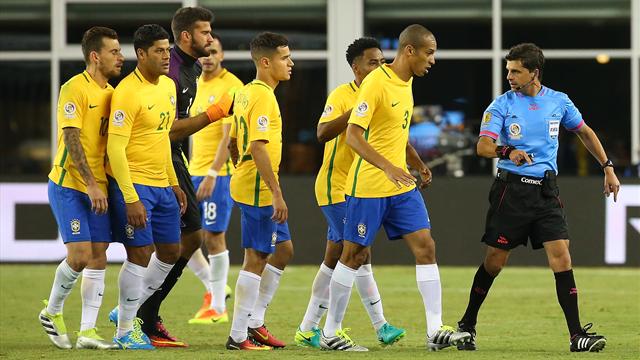 Le Brésil prend la porte dès la phase de poules