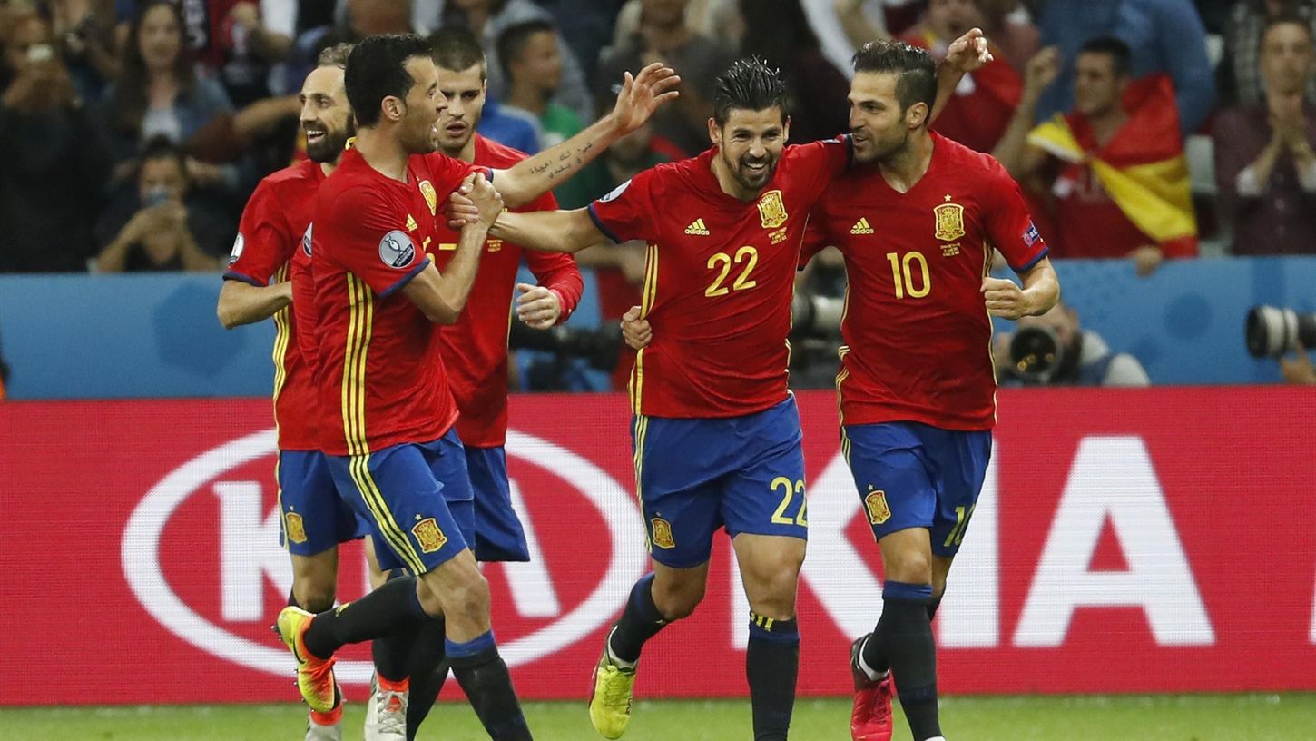 Тег испании. Тег испании. Реал атлетико прямой эфир. Haller in real madrid. Испания vs грузия.