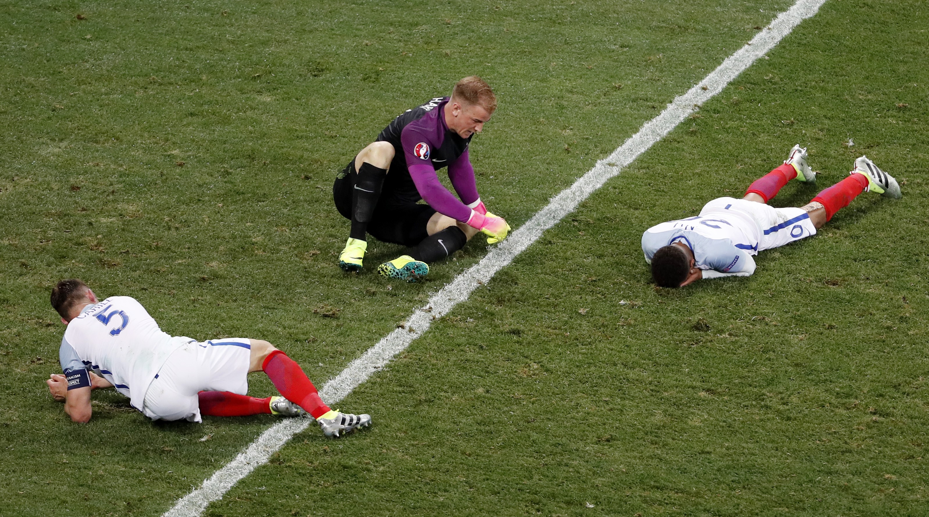 La détresse anglaise après la défaite contre l'Islande