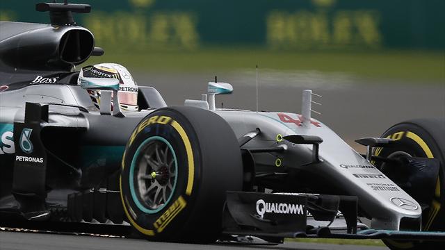 En deux coups, Hamilton a battu Rosberg pour la pole