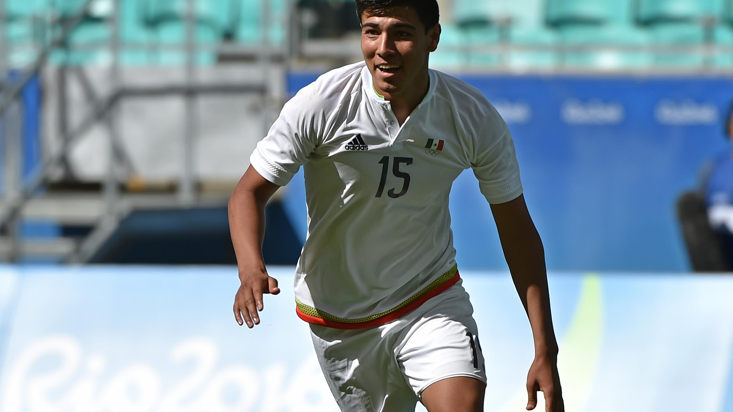 Fußball Mexiko verhindert Blamage gegen Fidschi Eurosport