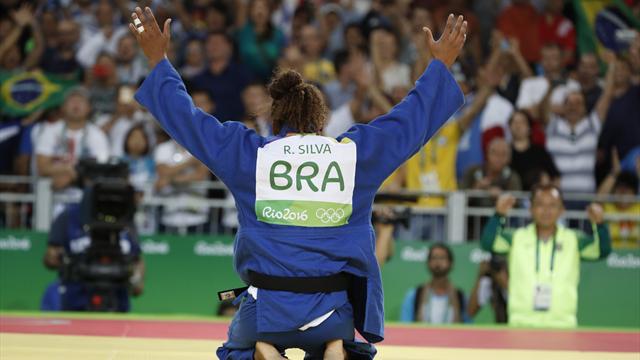 Silva wins first gold for host country Brazil