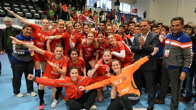 Muratpaşa Belediyespor galibiyetle başladı