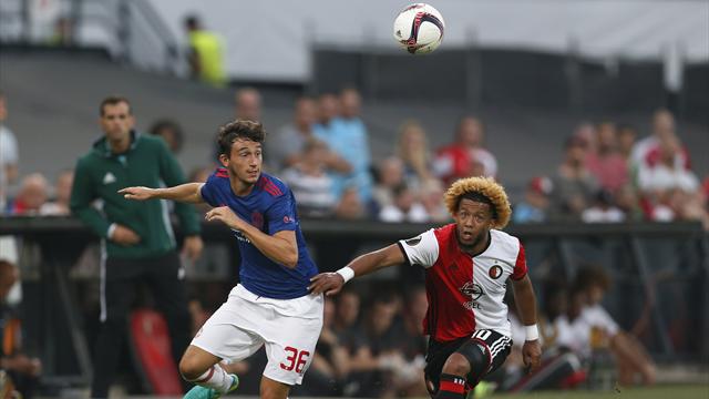 Inter Milan make £13.5m bid for Manchester United defender Matteo Darmian