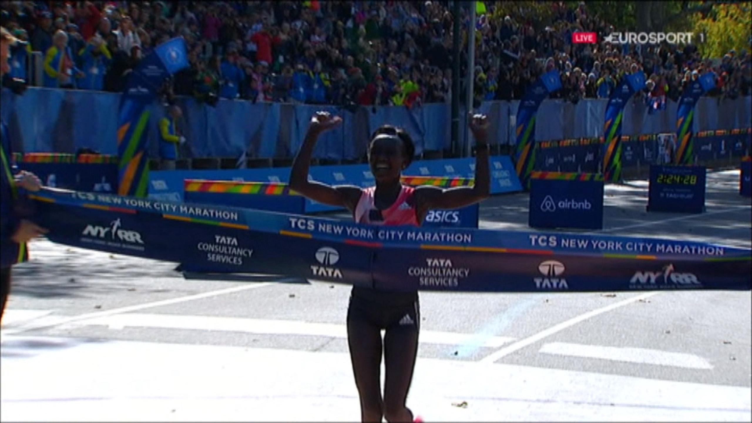 Keitani wins for third time in New York Marathon video Eurosport