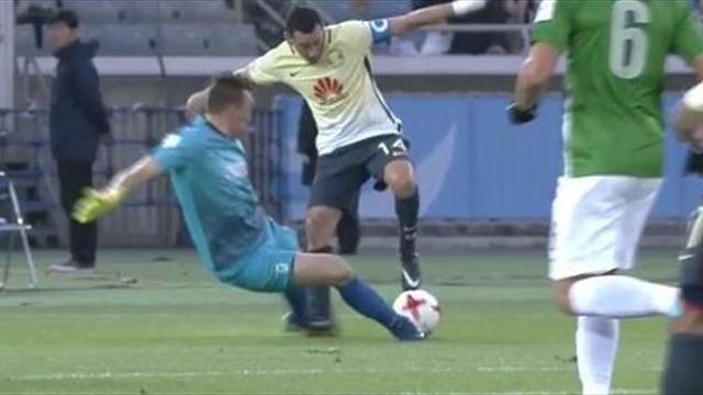 Nueva pifia con el Videoarbitraje: Penalti claro no señalado al América