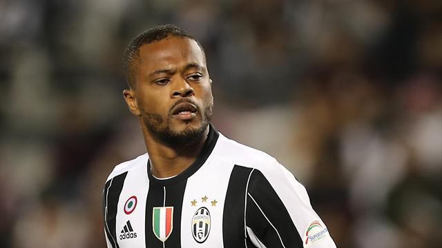 Evra sull'addio alla Juventus: "Dopo la sosta non ero più felice"