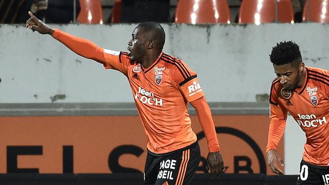 Waris quitte Lorient et signe à Porto