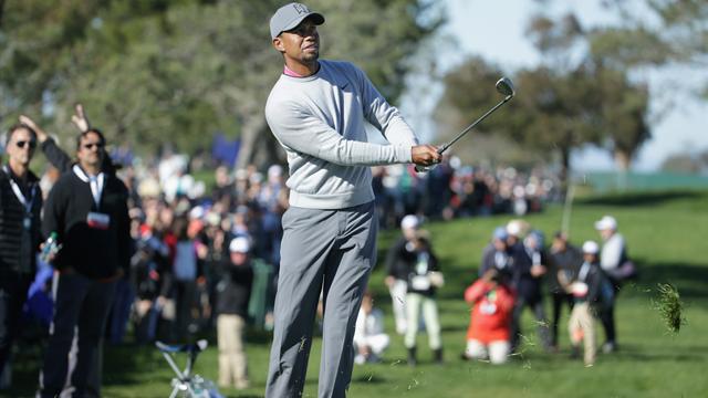 Woods rate le cut, Rose vire en tête