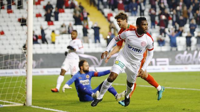 Eto'o rekora iki gol uzakta