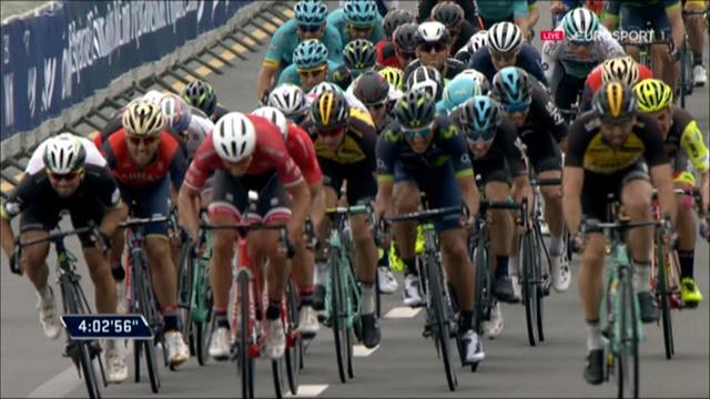 Tour de Dubai: Degenkolb se lleva una etapa marcada por la polémica Tour de Dubai: Degenkolb se lleva una etapa marcada por la polémica