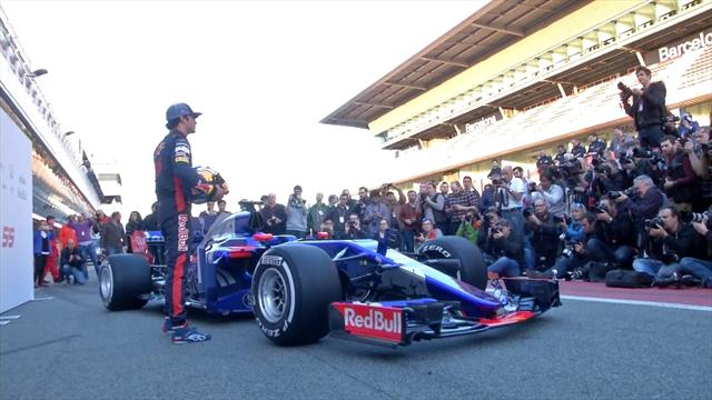 Carlos Sainz praises ‘impressive and aggressive’ Toro Rosso Carlos Sainz praises ‘impressive and aggressive’ Toro Rosso