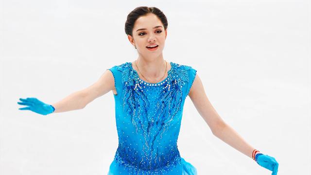 Медведева выиграла золото и установила два мировых рекорда