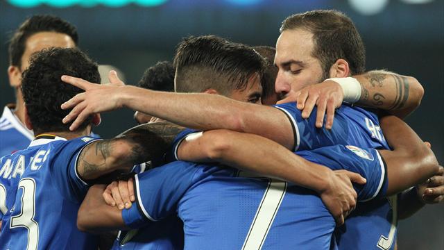 Higuain brace takes Juve to final despite Napoli defeat