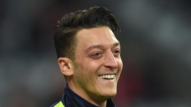 Mesut Özil'den Fenerbahçe açıklaması