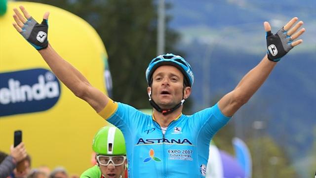 Frankje: EL loro y amigo que mantiene viva la leyenda de Michele Scarponi Frankje: EL loro y amigo que mantiene viva la leyenda de Michele Scarponi